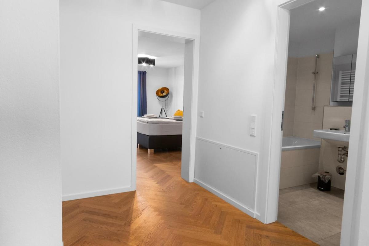 Luxus Im Zentrum Fuer 6 Personen! 3 Zimmer, Balkon, Wlan, Parkplatz Apartment *