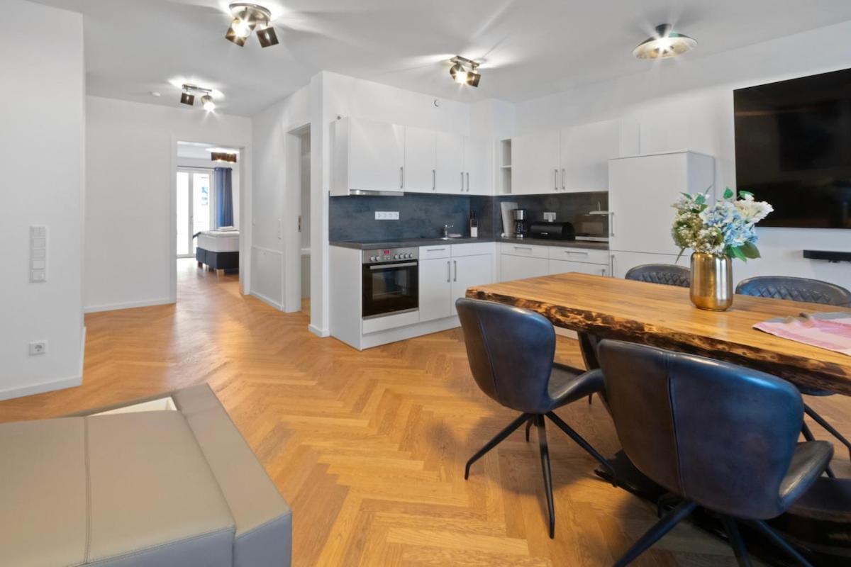 Luxus Im Zentrum Fuer 6 Personen! 3 Zimmer, Balkon, Wlan, Parkplatz Dresden